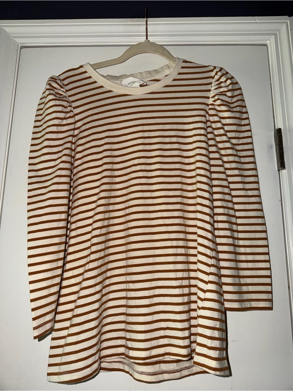 Pomander Place Cream & Brown Striped Puff-Sleeve Long Sleeve Tee